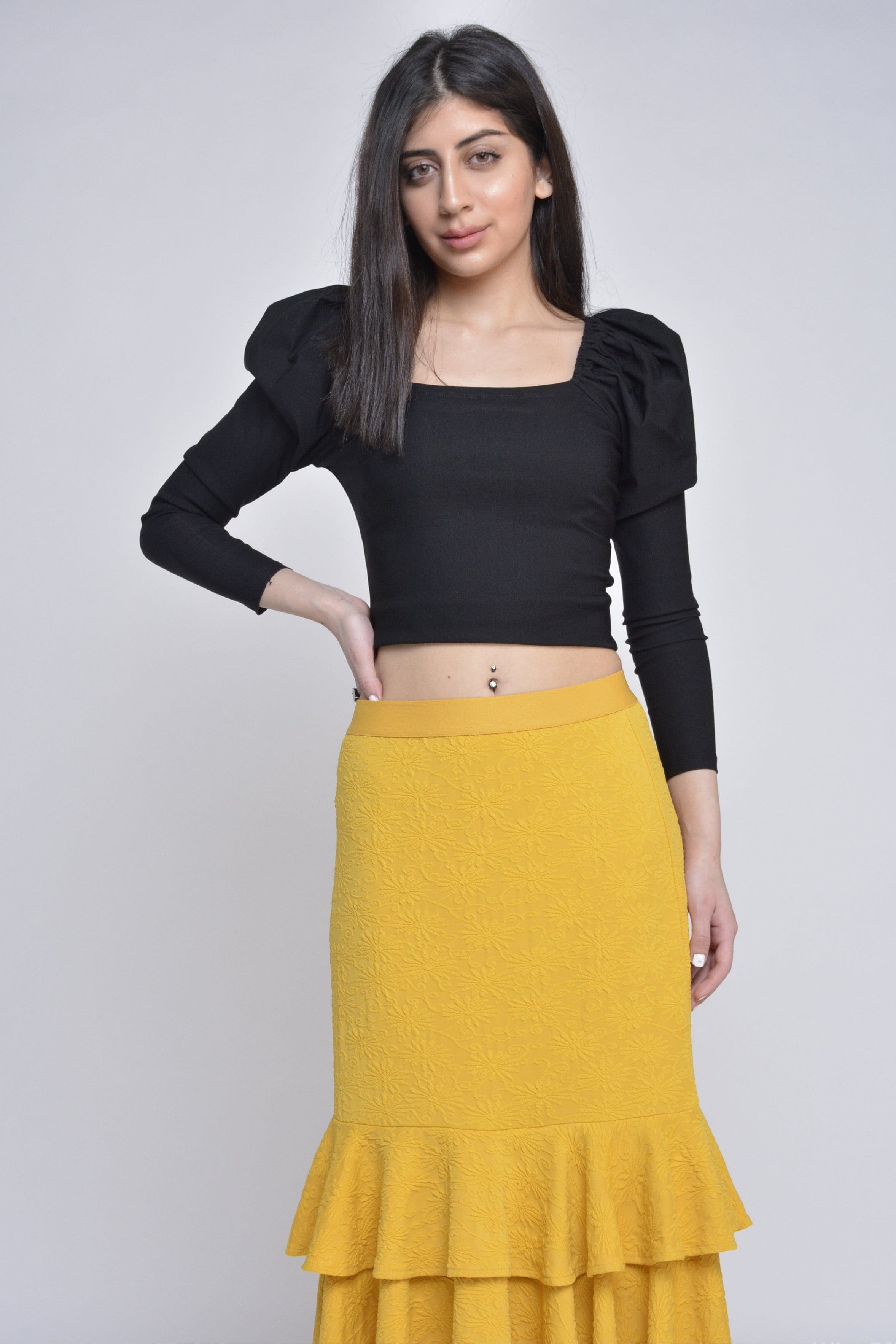 ميكا تنورة ميدي بنمط مشجر بخصر مطاطي