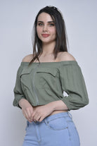 ميكا بلوزة نص بطن أوف شولدر بجيوب أمامية وسحاب