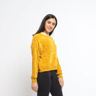 ميكا بلوزة سادة بياقة بيضاء بأكمام طويلة