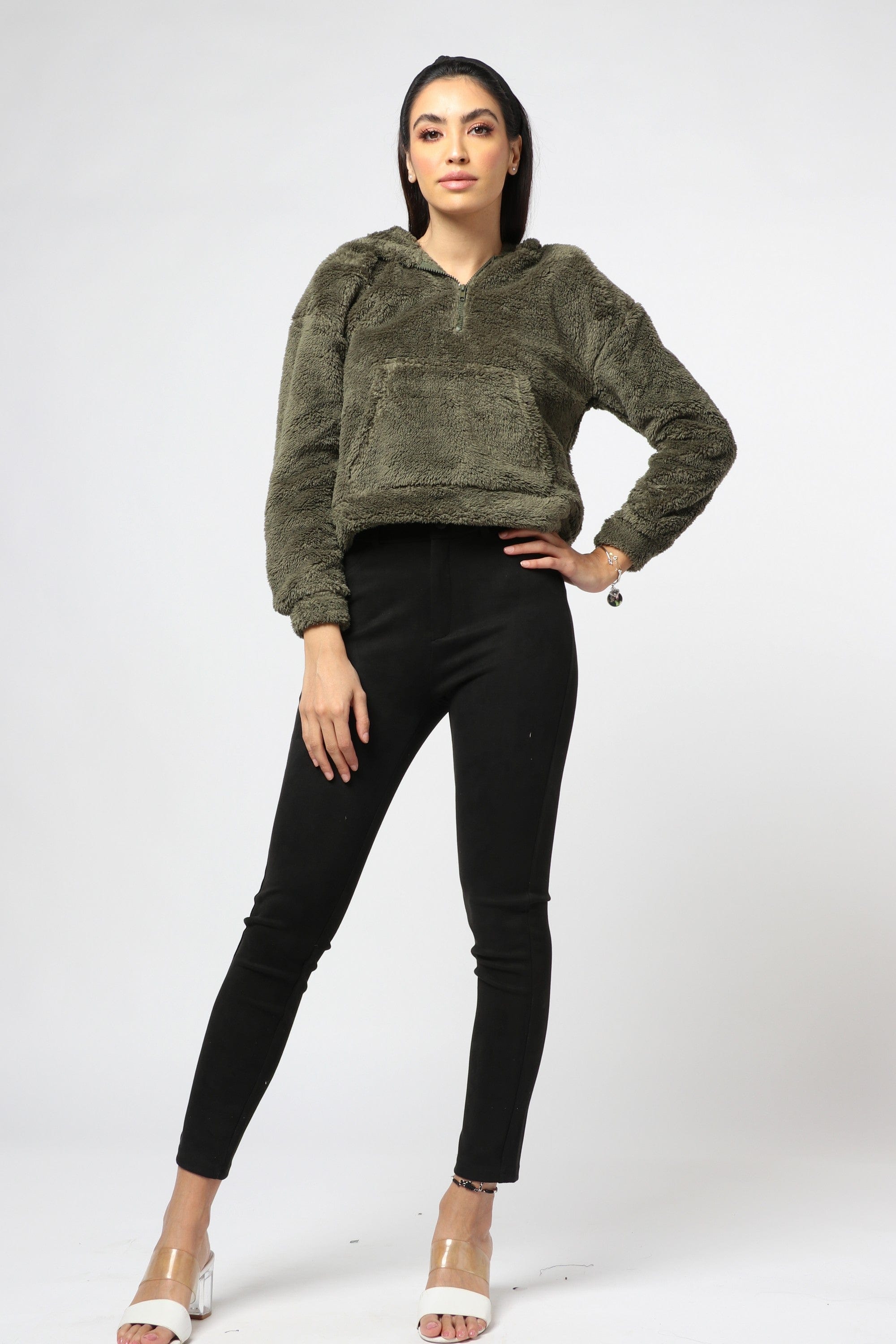 ميكا بلوزة فرو بسحاب وقبعة بأكمام طويلة