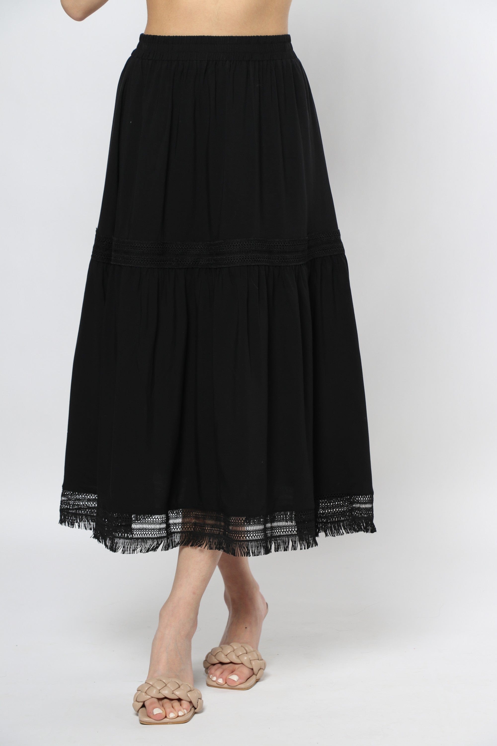 ميكا تنورة ميدي مزينة بدانتيل بكسرات بخصر مطاط