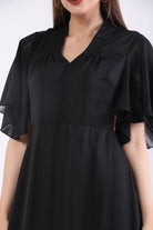 ميكا فستان ميدي بأكمام مفتوحة قصيرة