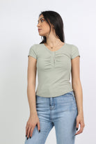 ميكا بلوزة قطنية بأزرار أمامية على الصدر كم قصير نسائي