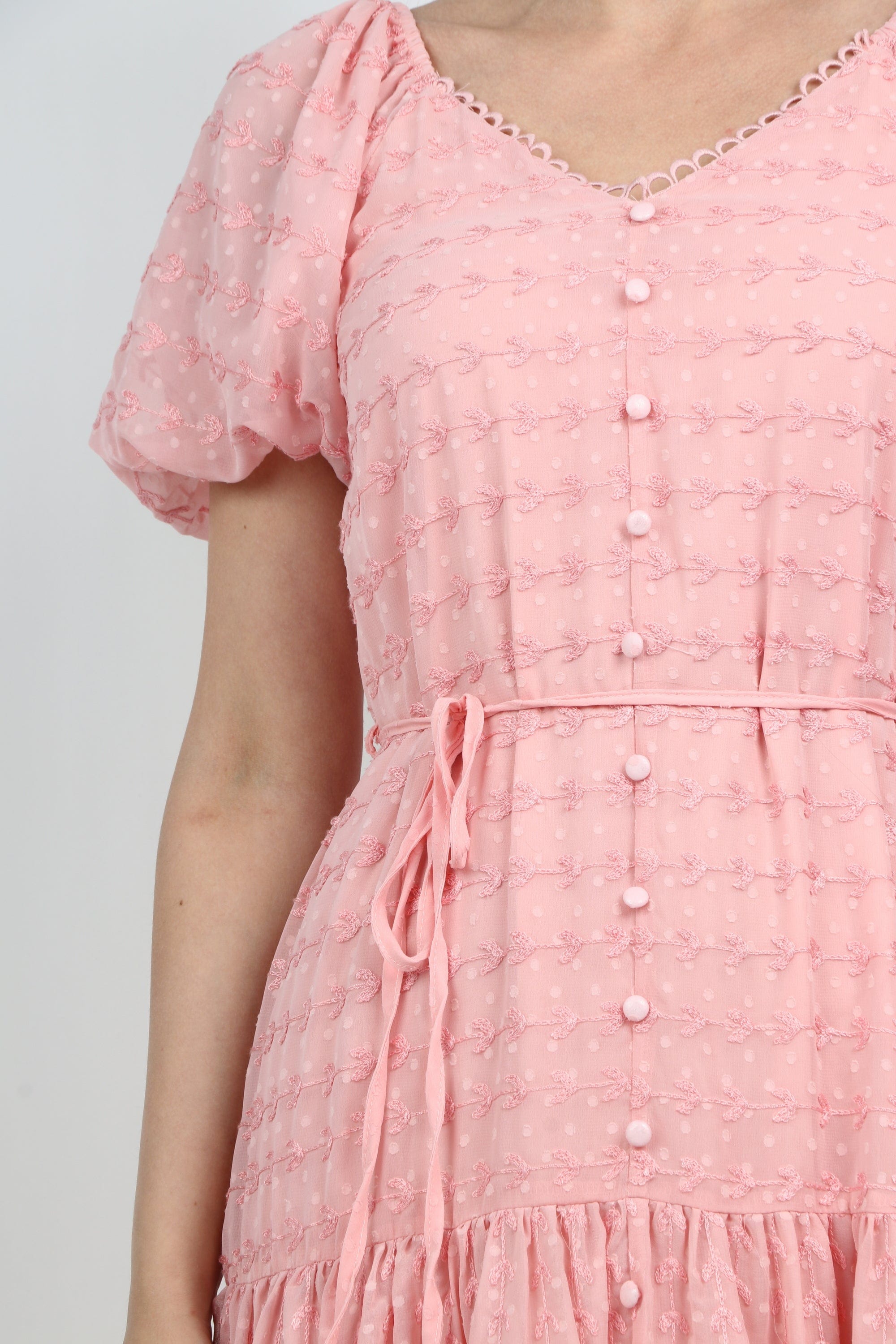 ميكا فستان ميدي بخصر مزين بأزرار أمامية بكم قصير