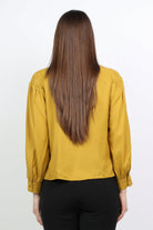 ميكا بلوزة مكشكشة من الصدر أزرار أمامية كم طويل نسائي