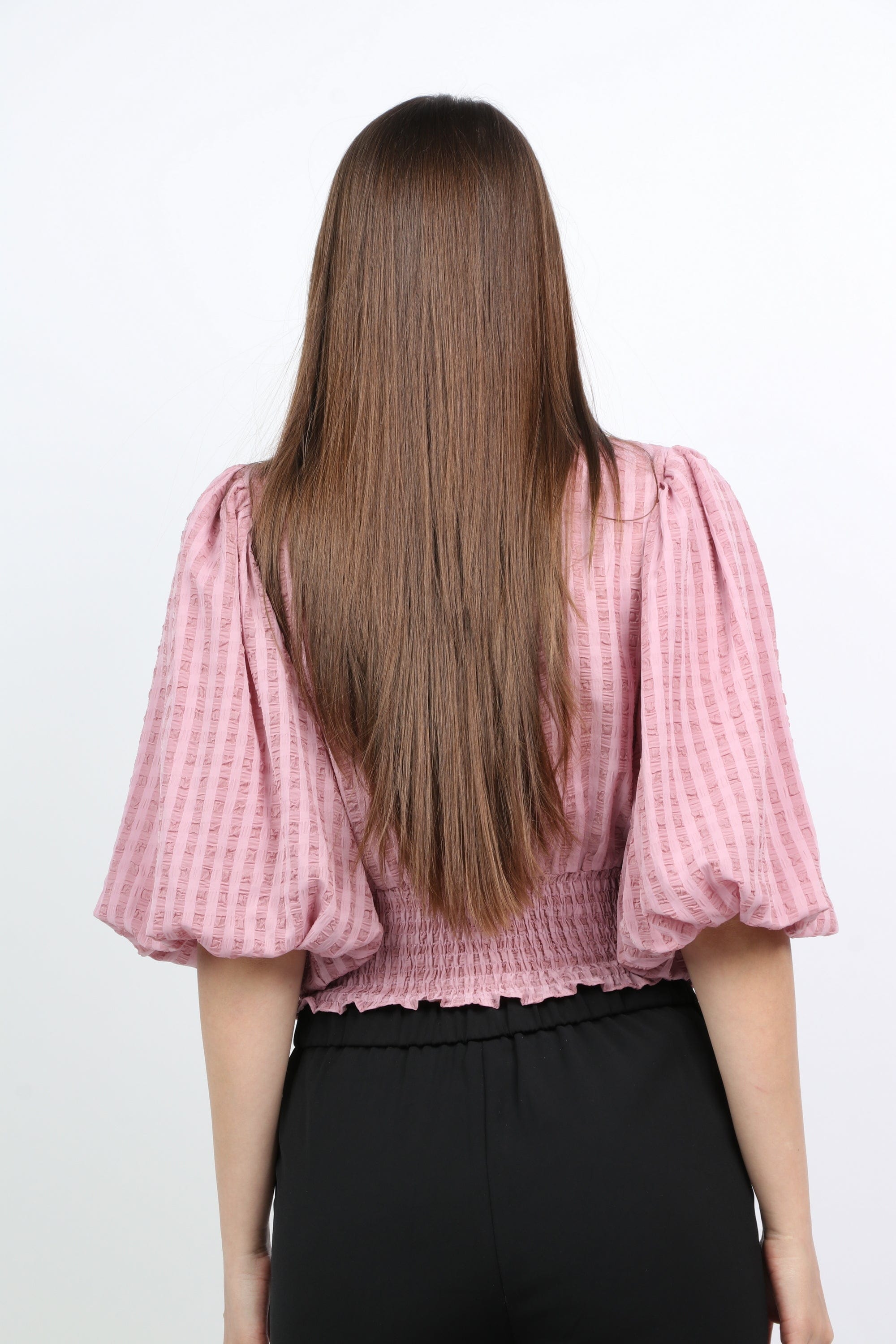 ميكا بلوزة كاروهات بوسط وياقة كم طويل منفوخ نسائي