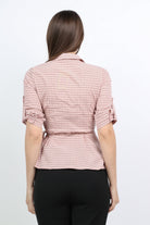 ميكا بلوزة لف برباط وياقة وفتحة سبعة منقوش 3/4 كم نسائي