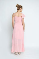 ميكا فستان طويل شيفون كريب بحمالات رفيعة وكشكشة بالطول