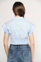 ميكا قميص قصير بياقة مفتوح من الصدر كم قصير نسائي