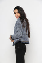 ميكا جاكيت كلاسيك قصير بخيوط من أسفل كم طويل نسائي