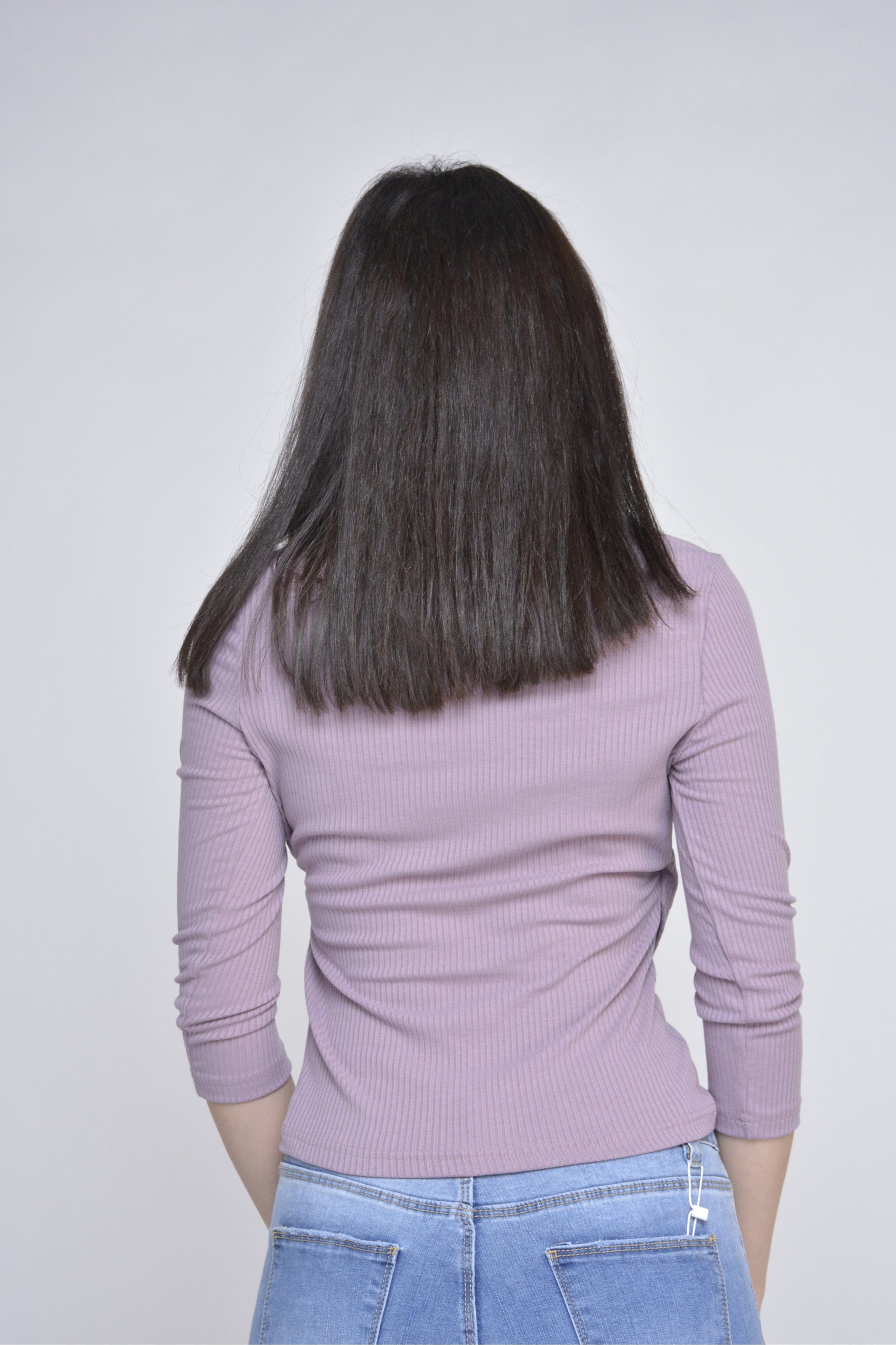 ميكا بلوزة لف مضلعة لفتحة صدر V بأكمام 3/4