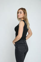 ميكا بلوزة سادة كت قصيرة برقبة دائرية نسائي