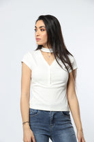 ميكا بلوزة بأزرار وفتحة صدر وكم قصير نسائي