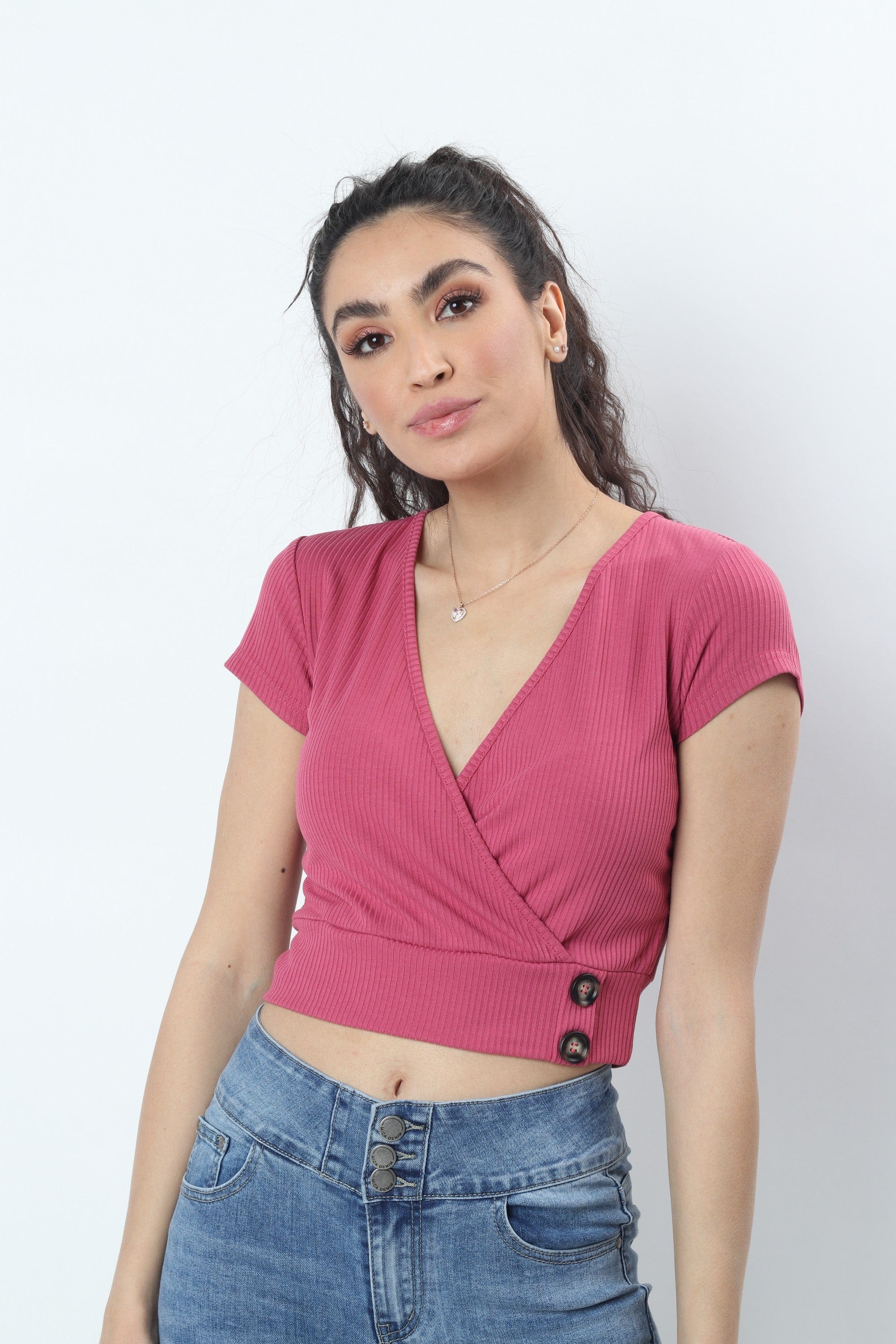 ميكا بلوزة قصيرة متداخلة بأزرار على الجانب كم قصير نسائي