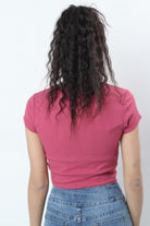 ميكا بلوزة قصيرة متداخلة بأزرار على الجانب كم قصير نسائي