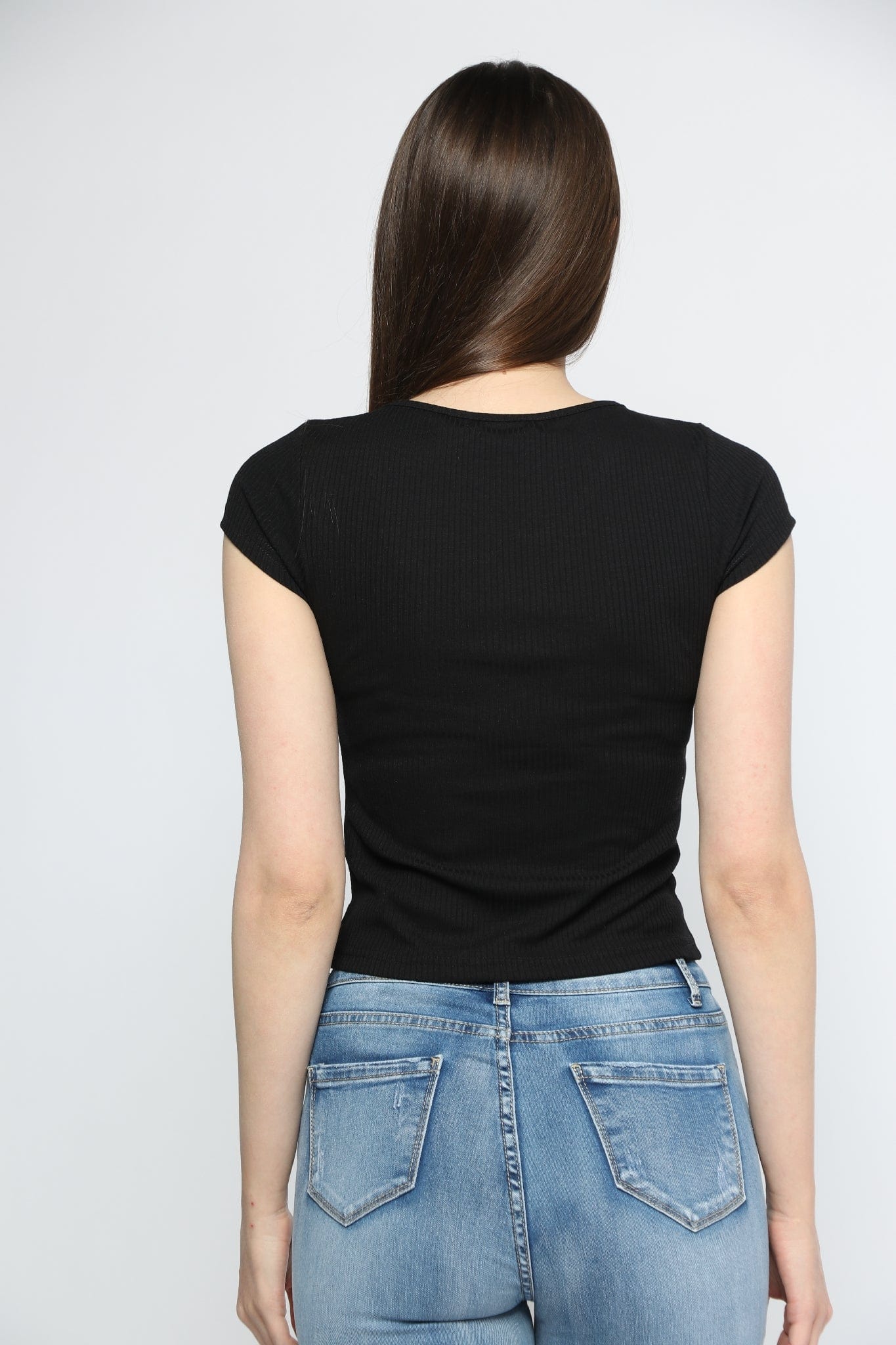 ميكا بلوزة ضيقة بأكمام قصيرة وفتحة جانبية نسائية