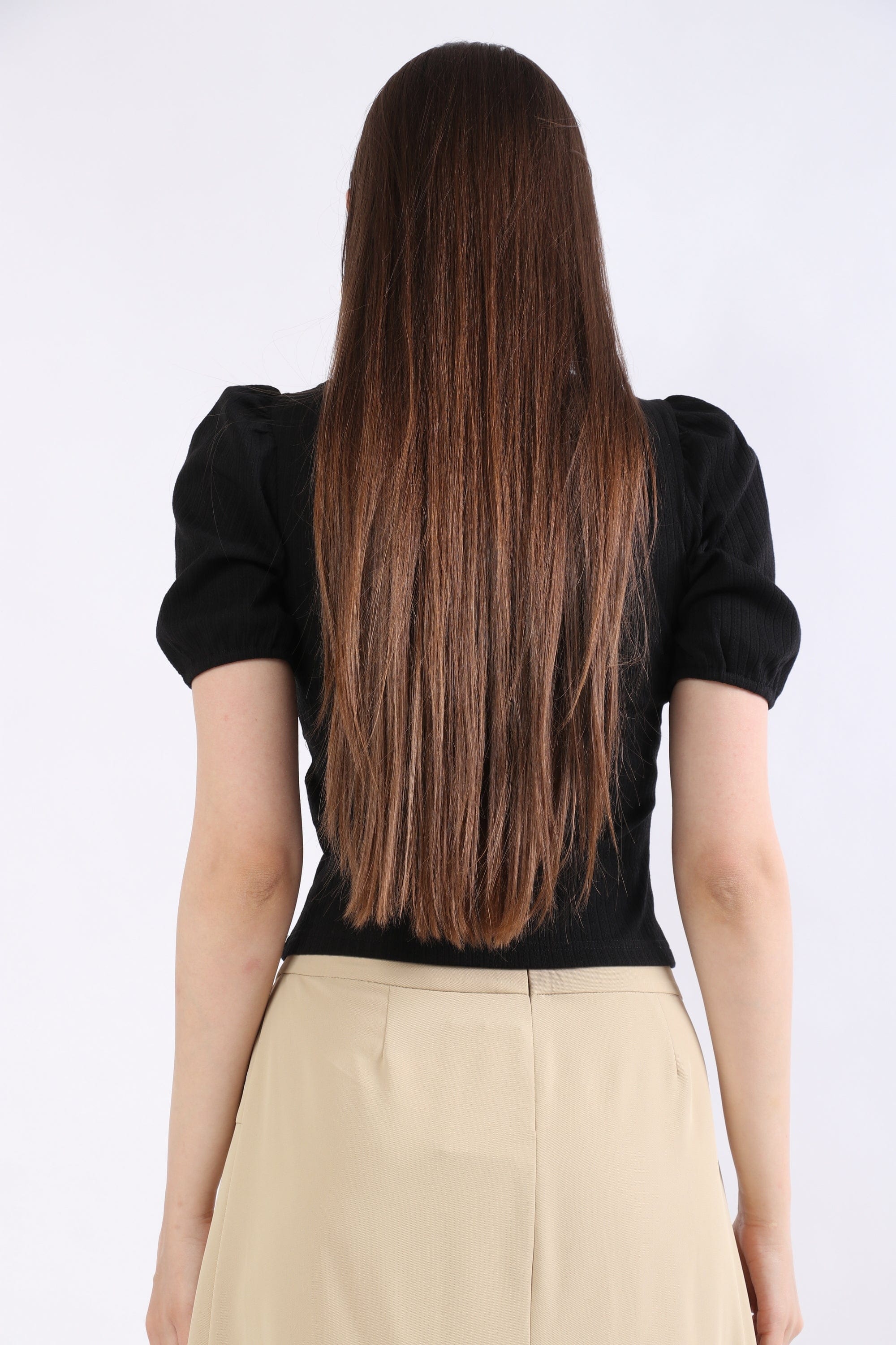 ميكا بلوزة قصيرة بأكمام منفوخة