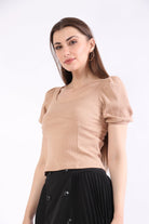 ميكا بلوزة قصيرة بأكمام منفوخة