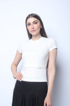 ميكا بلوزة بأكمام قصيرة مزين بحزام خصر