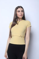 ميكا بلوزة بأكمام قصيرة مزين بحزام خصر