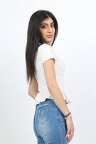 ميكا بلوزة سادة فتحة دائرية نص كم كشكشة من الأسفل