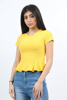 ميكا بلوزة سادة فتحة دائرية نص كم كشكشة من الأسفل