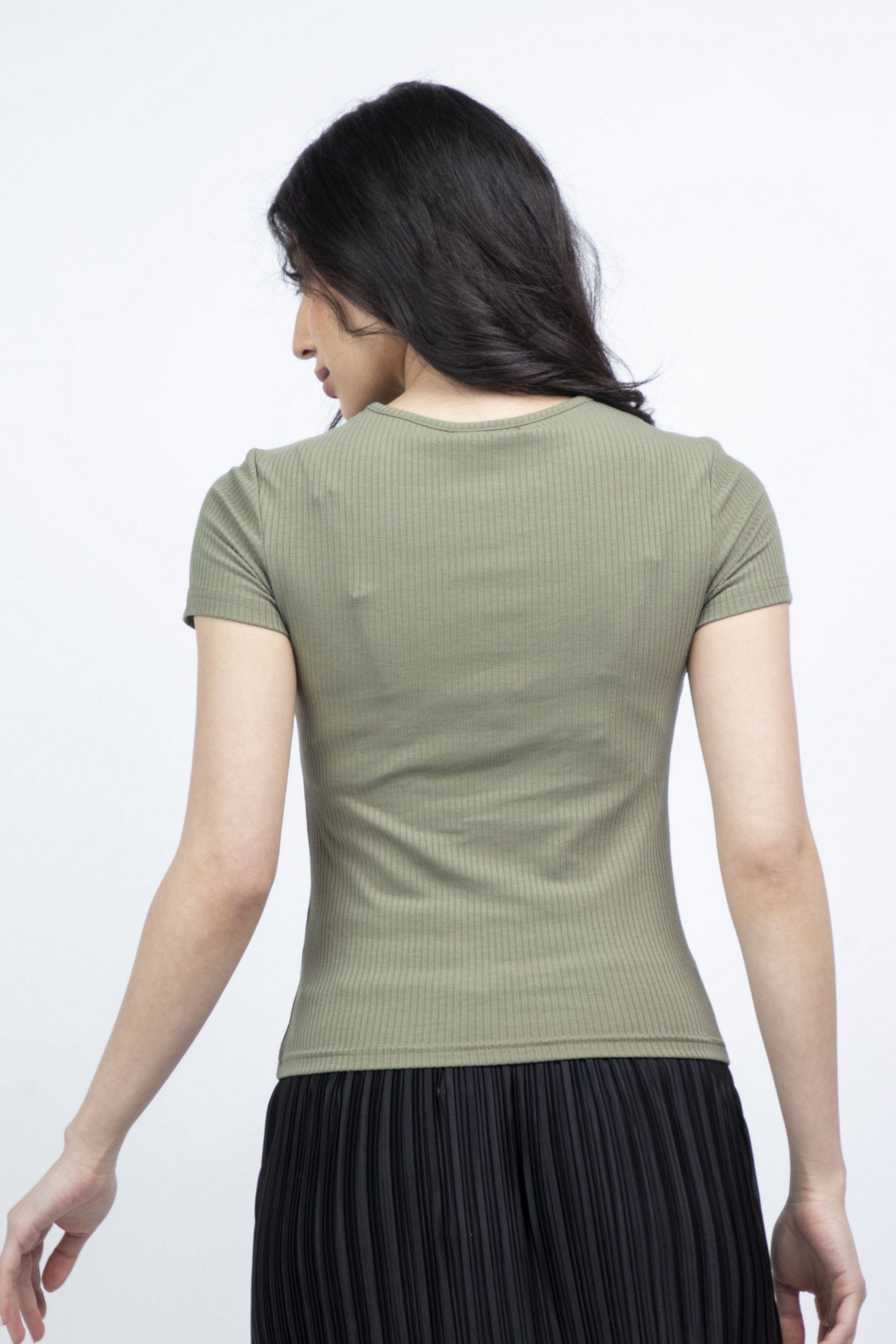 ميكا بلوزة كم قصير مفتوحة من الأمام رقبة دائرية نسائي