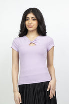 ميكا بلوزة سادة بفيونكة وفتحة أمامية كم قصير نسائي