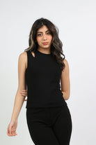 ميكا بلوزة كت برقبة دائرية وفتحى على الكتف نسائي