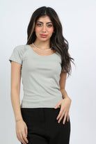 ميكا بلوزة سادة قصيرة الأكمام رقبة دائرية نسائي