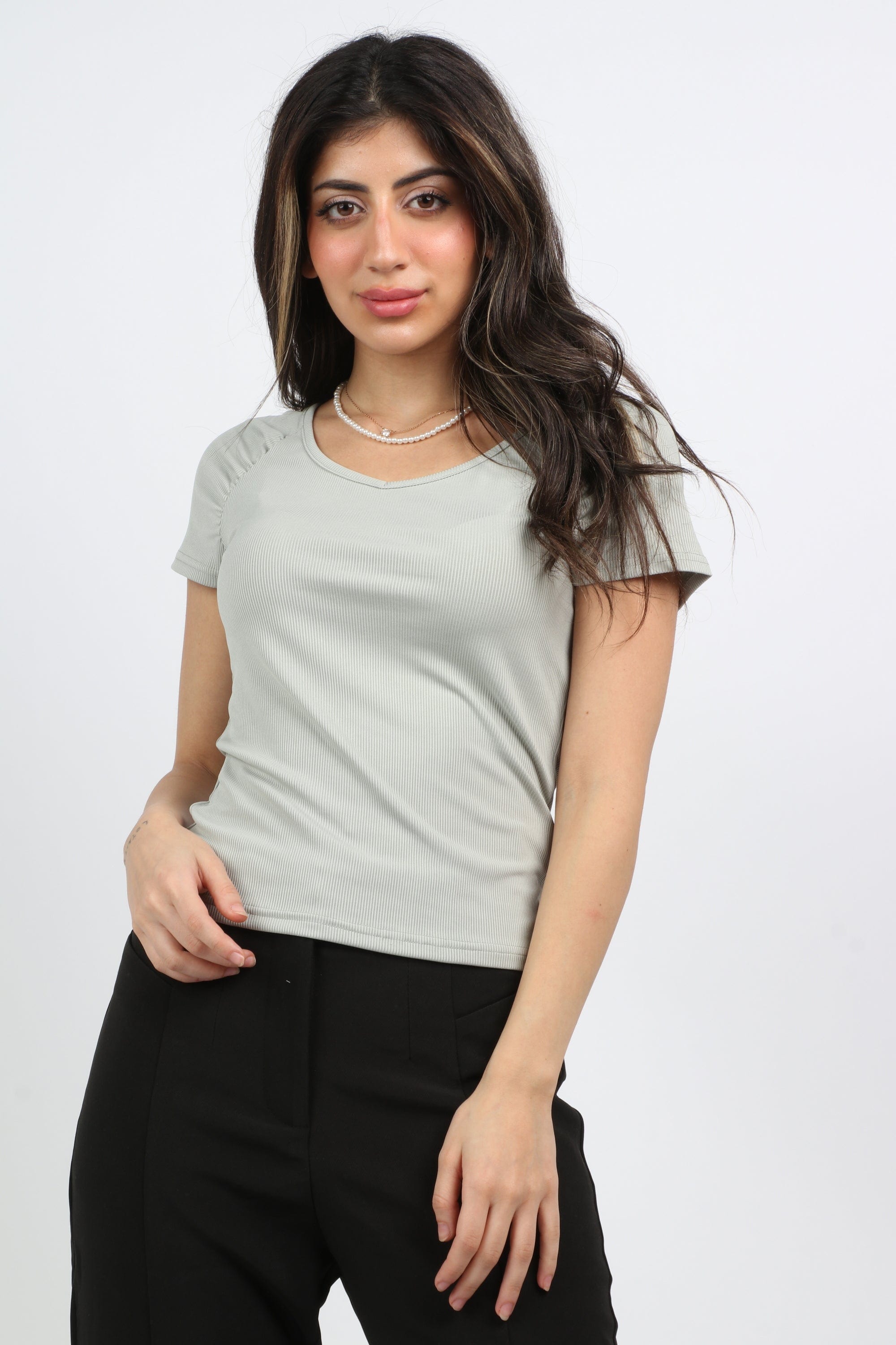 ميكا بلوزة سادة قصيرة الأكمام رقبة دائرية نسائي