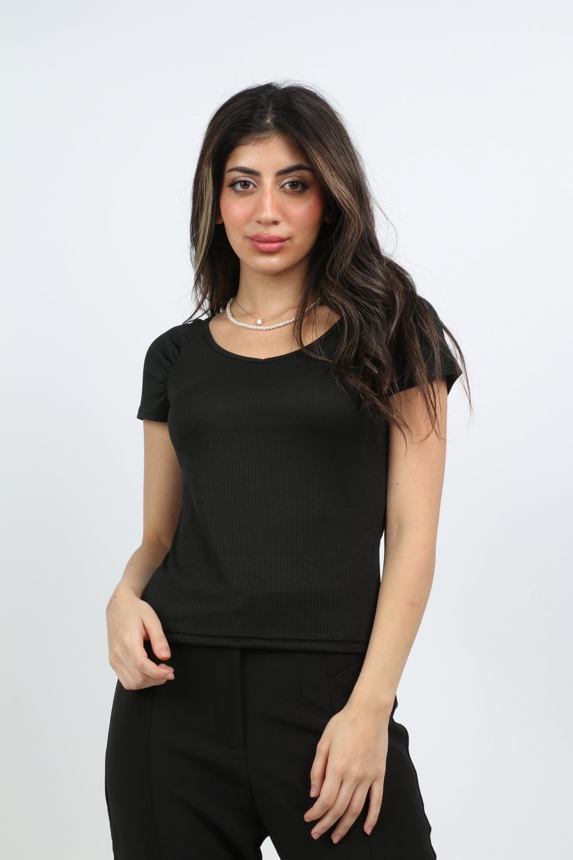 ميكا بلوزة سادة قصيرة الأكمام رقبة دائرية نسائي