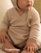 جينجرسنابس طقم مواليد سادة بلوزة ملفوفة وبنطلون وردي