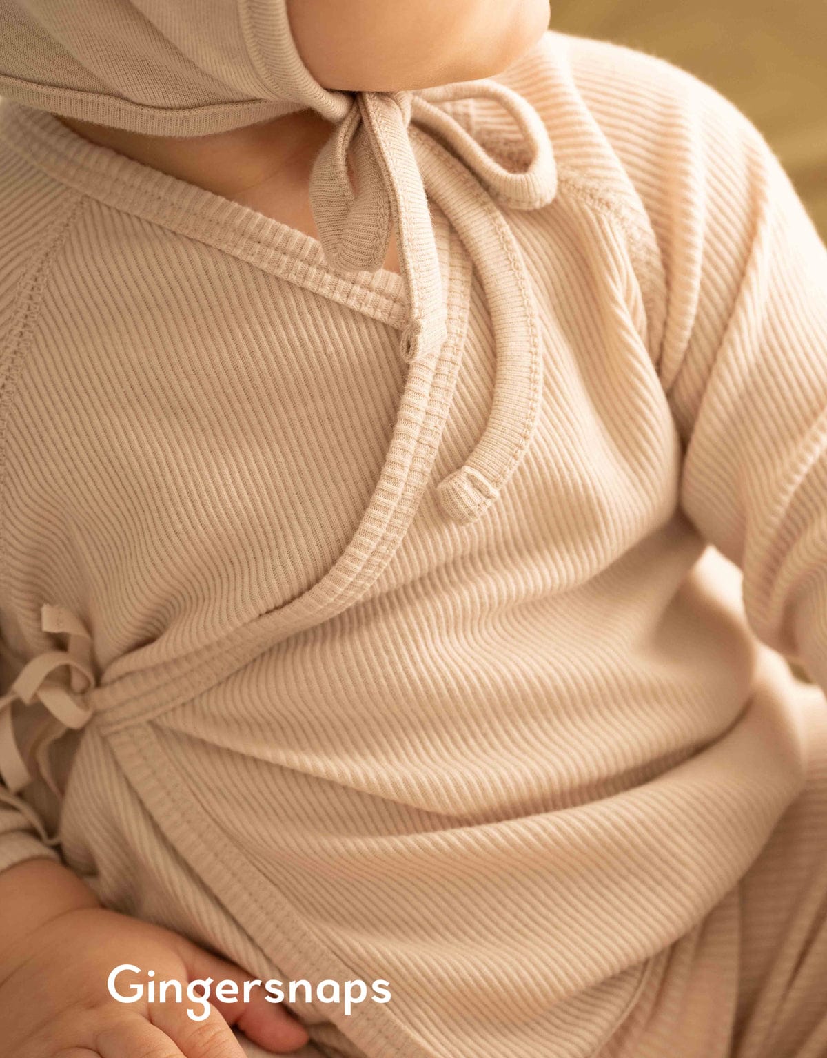 جينجرسنابس طقم مواليد سادة بلوزة ملفوفة وبنطلون وردي