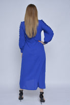 نتشي فستان ميدي قصير من الأمام طويل من الخلف بأكمام طويلة أزرق ملكي