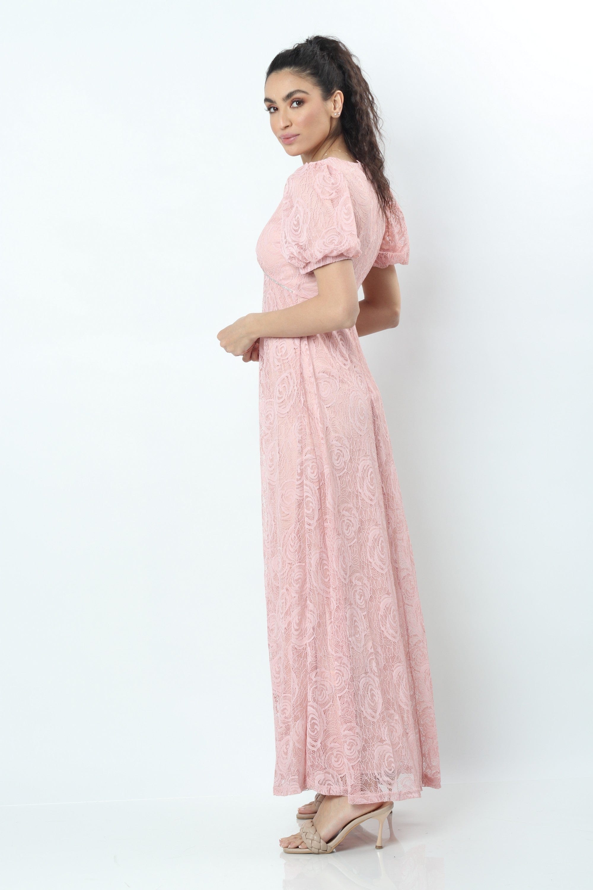 نتشي فستان طويل سهرة شفاف مبطن كم قصير منفوخ