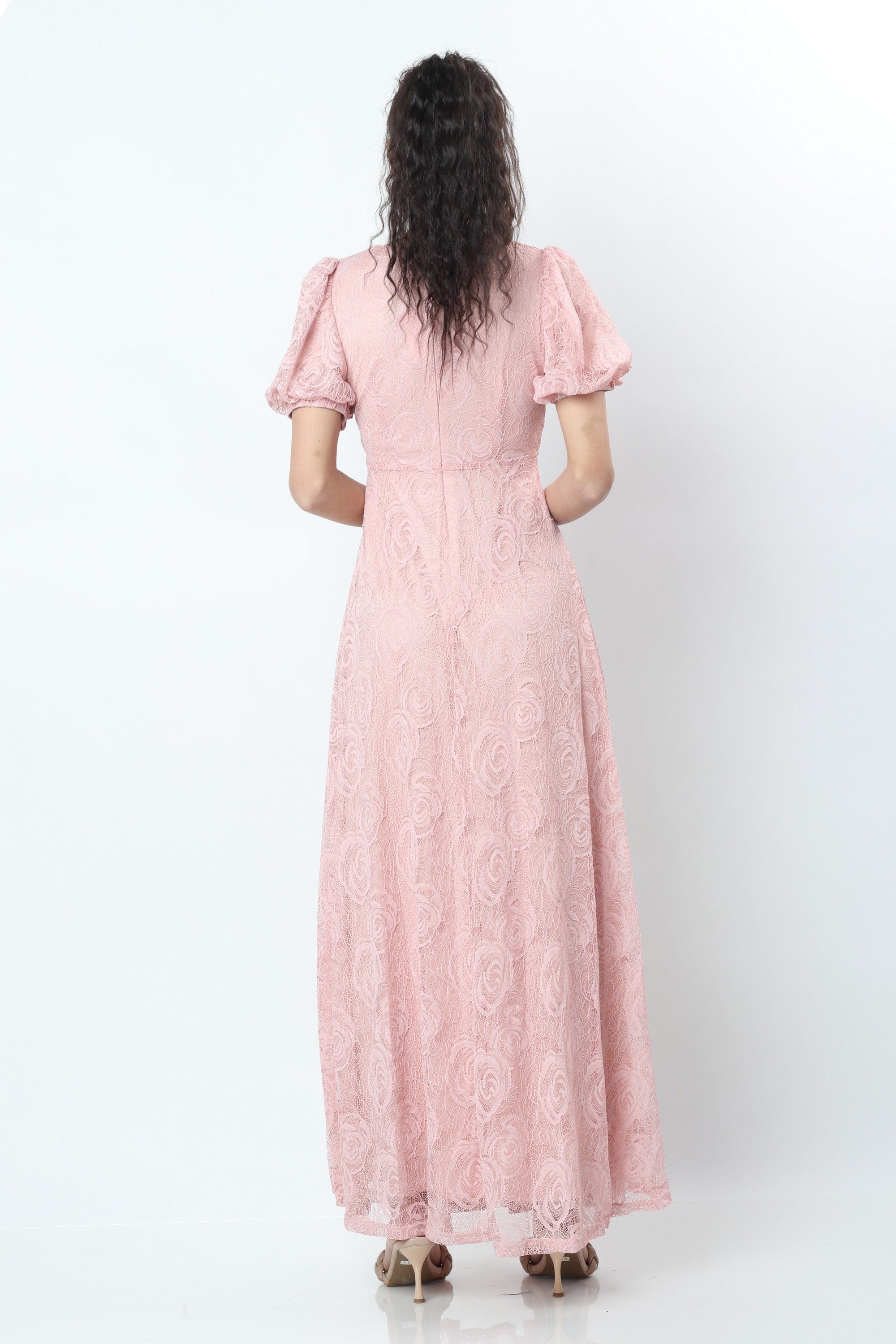 نتشي فستان طويل سهرة شفاف مبطن كم قصير منفوخ