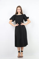 نتشي فستان ميدي كم قصير بف مزين بسوار رقبة