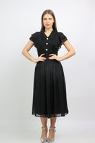 نتشي فستان ميدي بأكمام قصيرة فراشة بأزرار أمامية