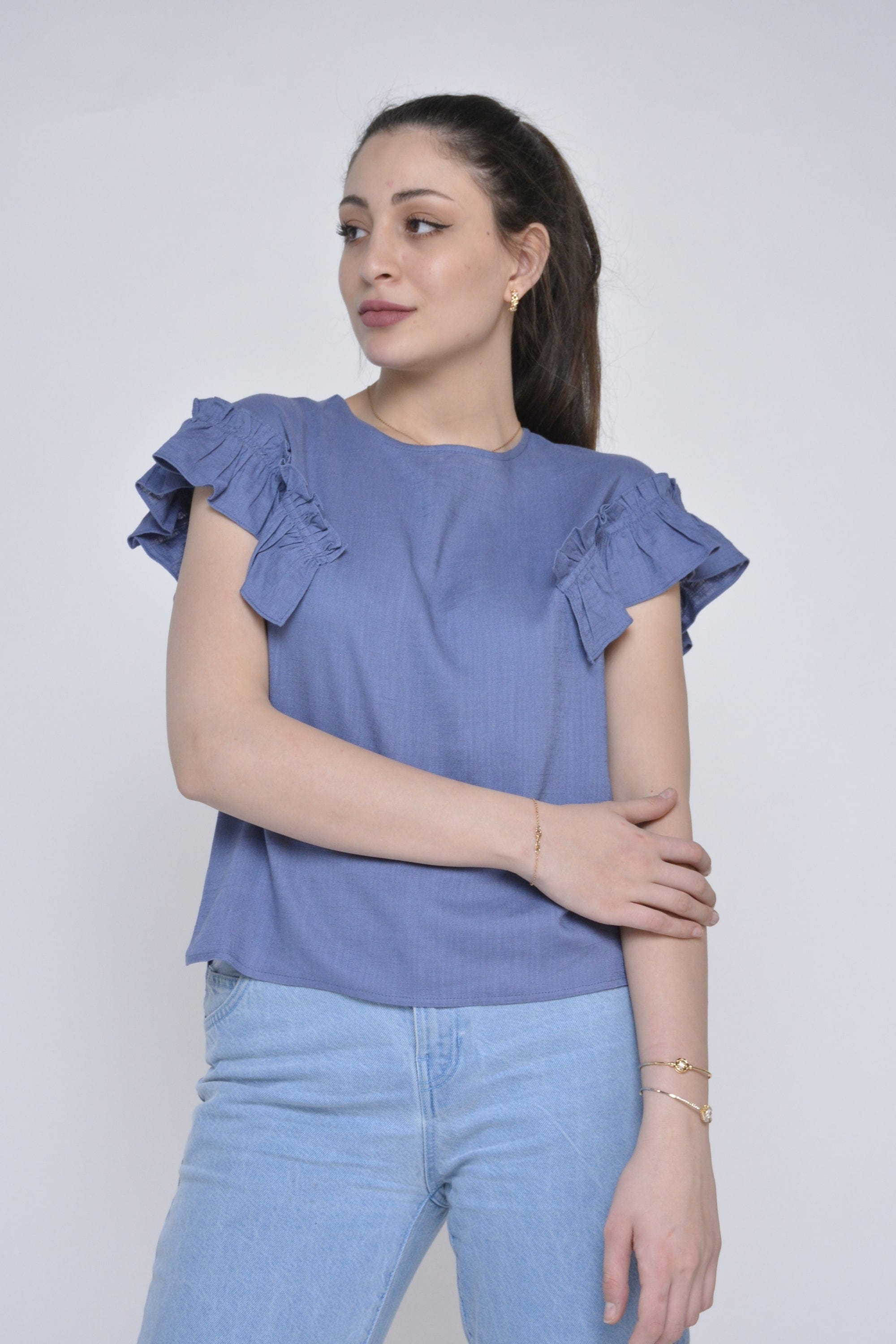 نتشي بلوزة رسمية فسكوزة بأكمام قصيرة كشكش نسائي