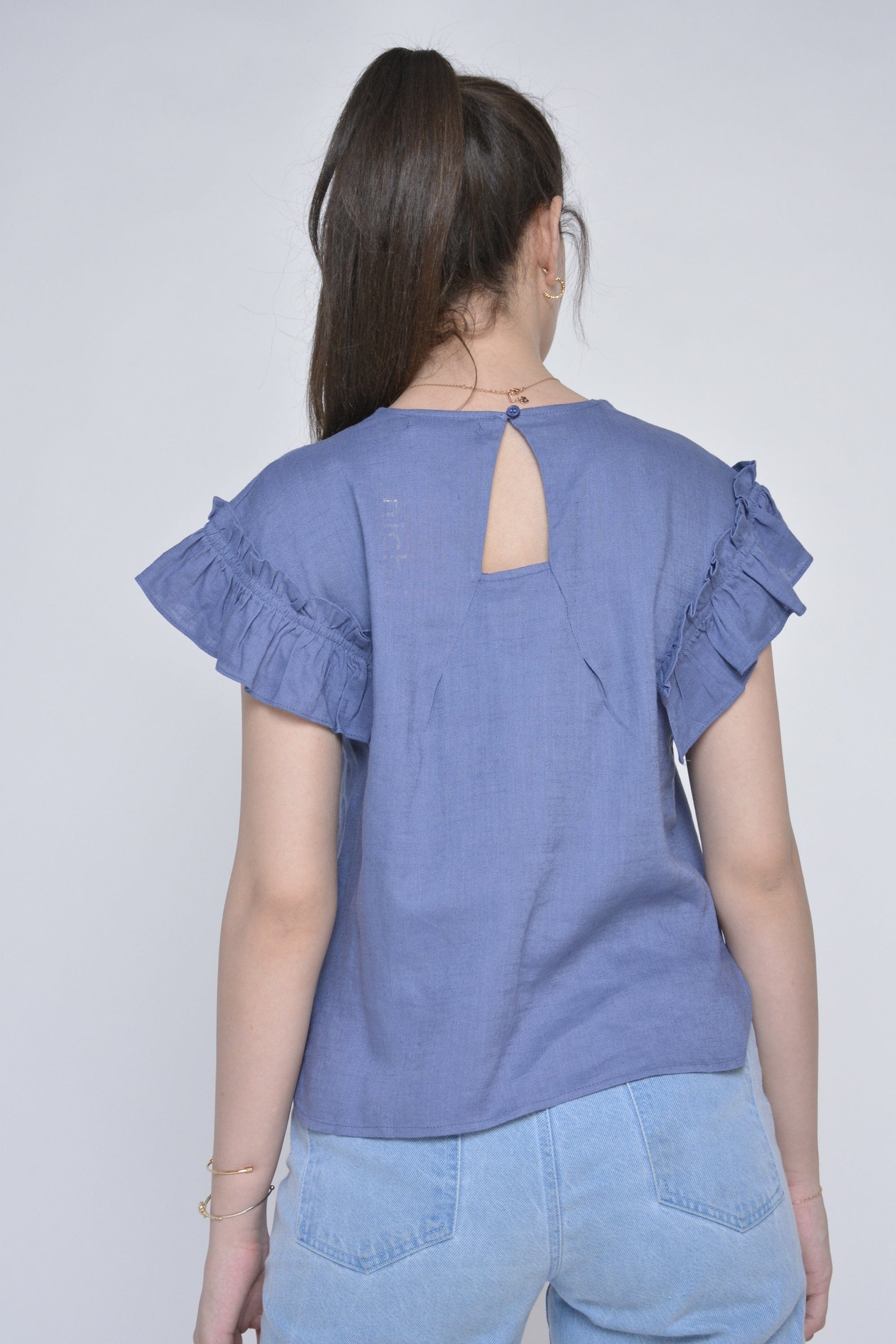 نتشي بلوزة رسمية فسكوزة بأكمام قصيرة كشكش نسائي