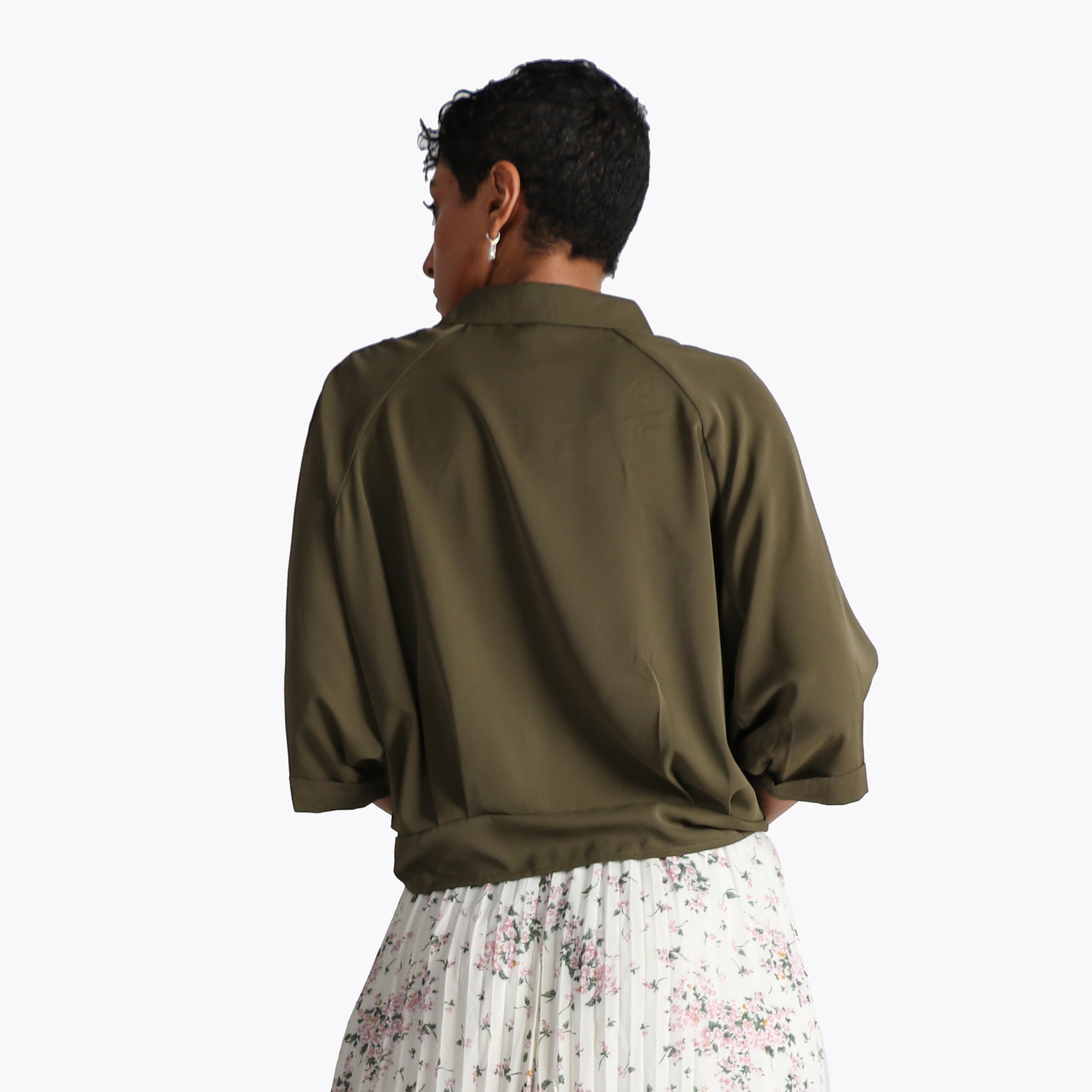 نتشي قميص سادة بياقة وأزرار أمامية كم طويل وربطة على الخصر نسائي