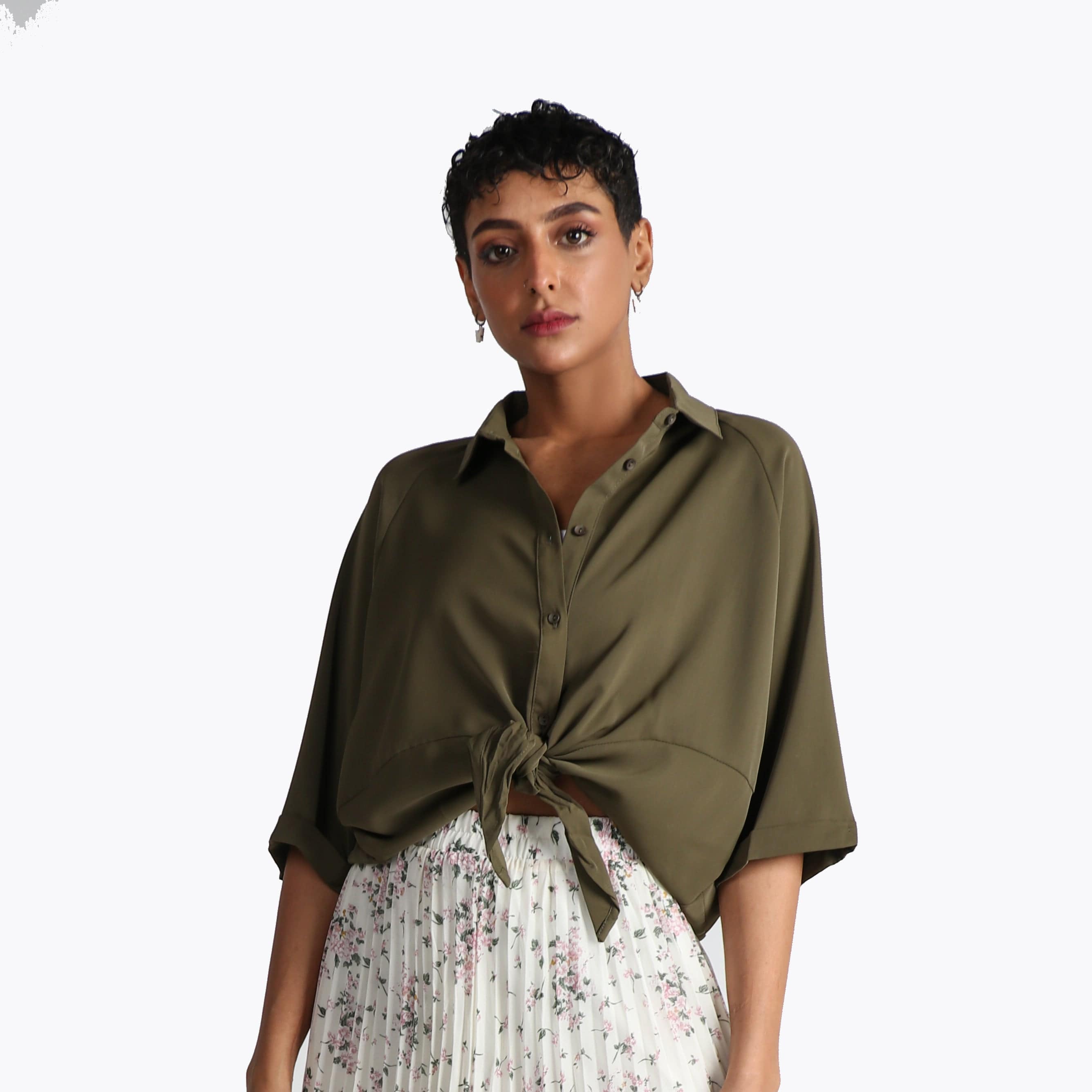 نتشي قميص سادة بياقة وأزرار أمامية كم طويل وربطة على الخصر نسائي