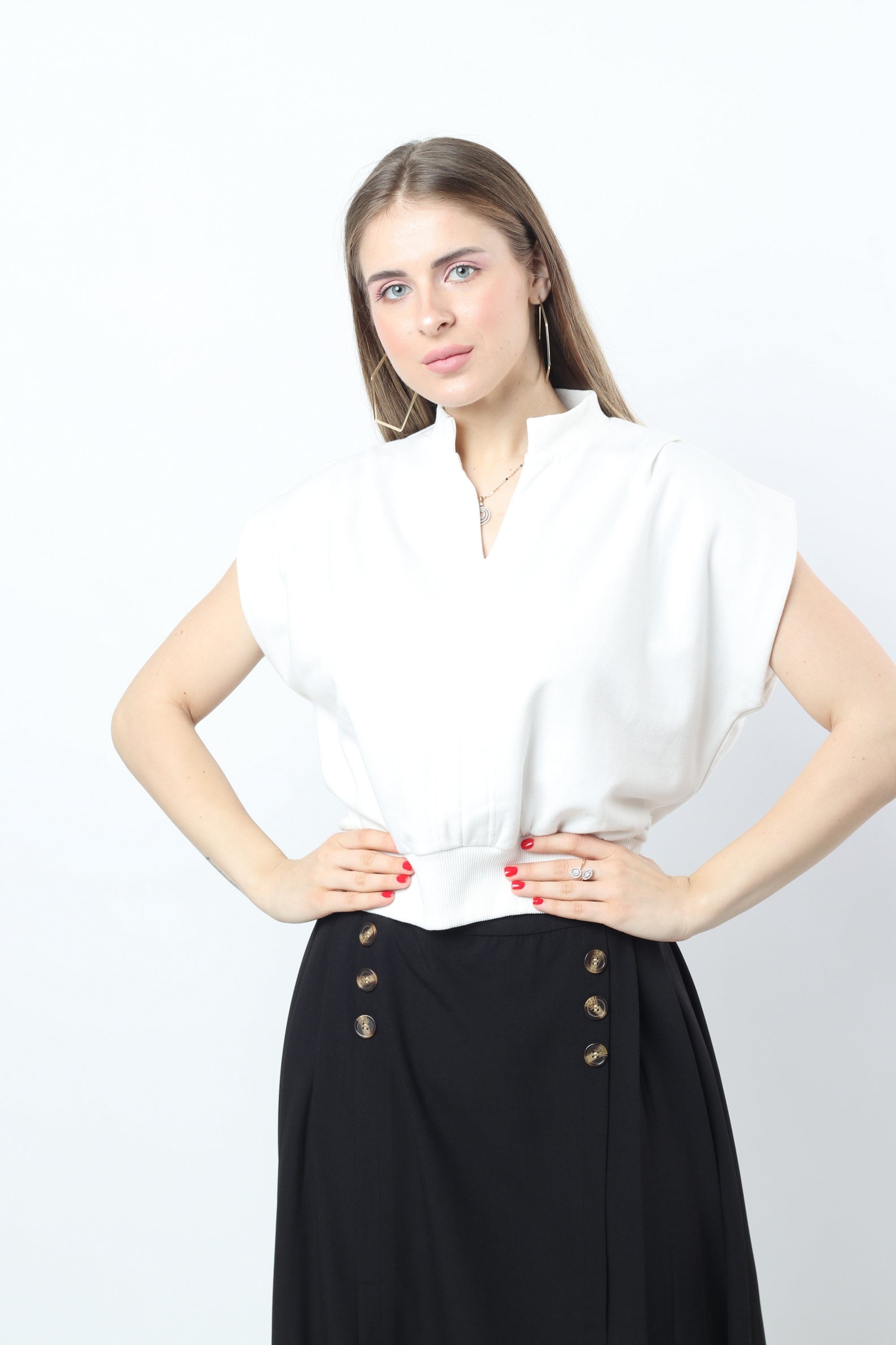 نتشي بلوزة قصير واسعة بدون كم مفتوحة من الصدر نسائي