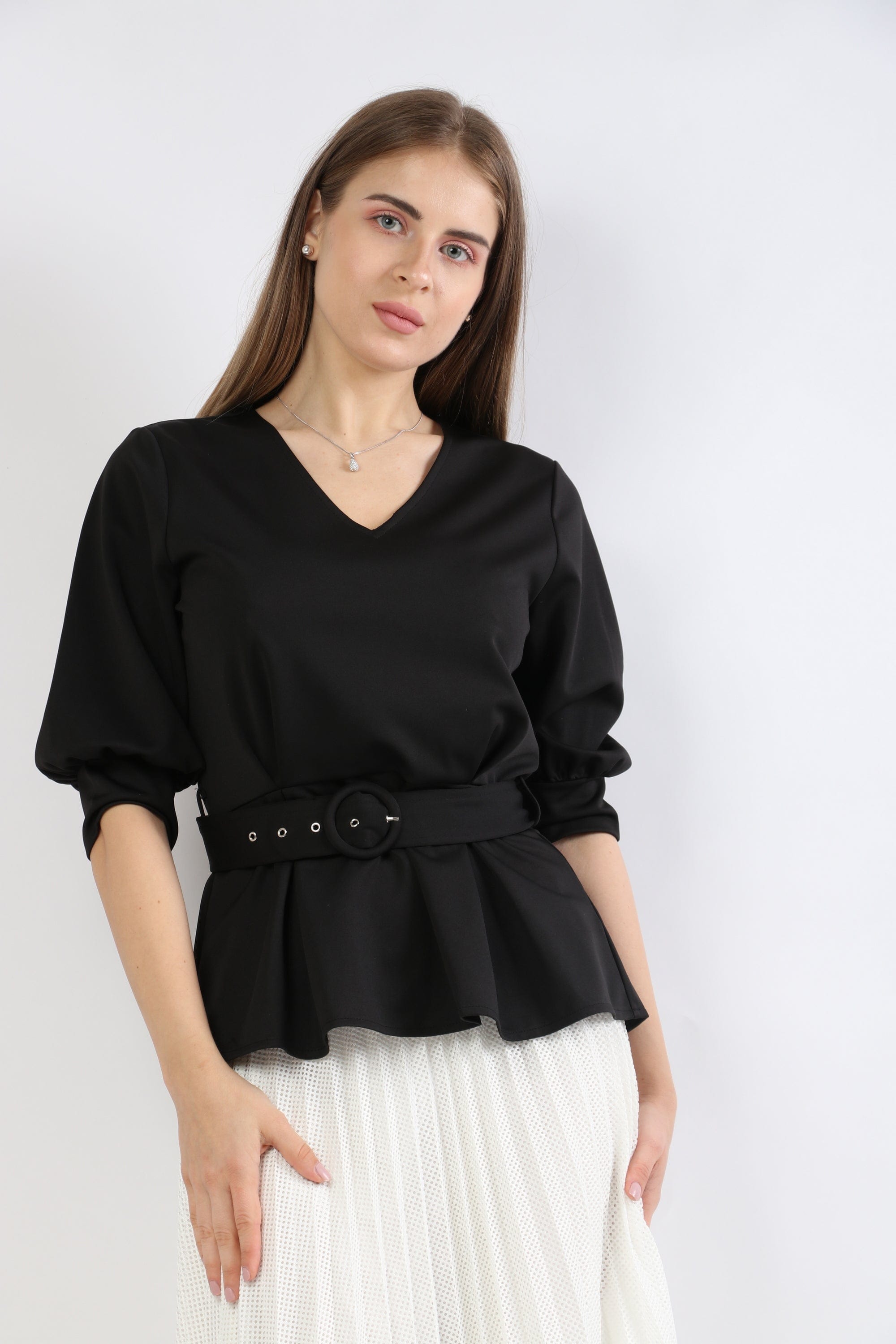 نتشي بلوزة حريرية ملحقة بحزام