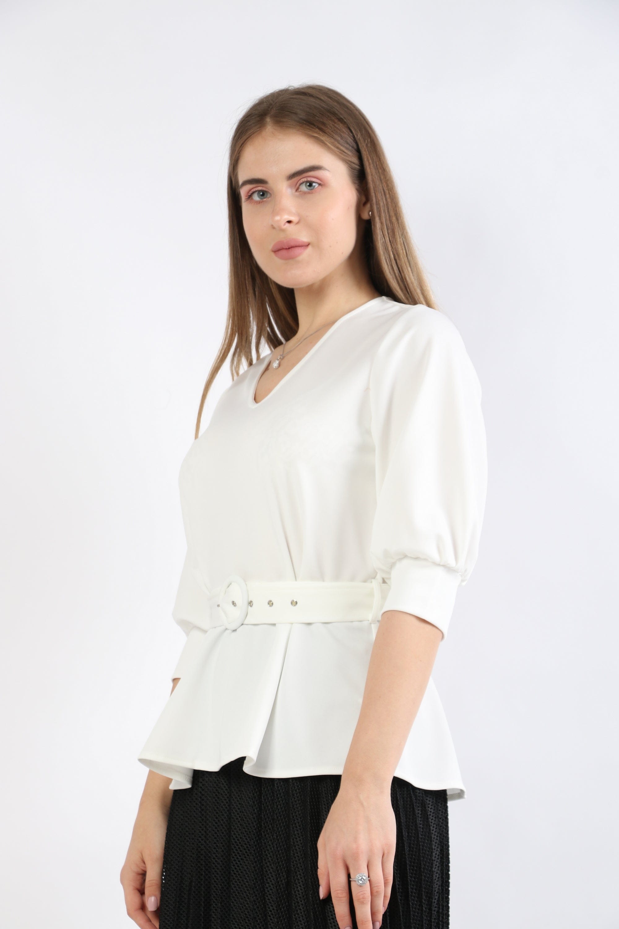 نتشي بلوزة حريرية ملحقة بحزام