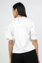 نتشي بلوزة سادة كلاسيك مفتوحة الظهر نص كم بف نسائي