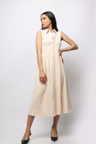 نتشي فستان ميدي بدون أكمام سادة بأزرار أمامية