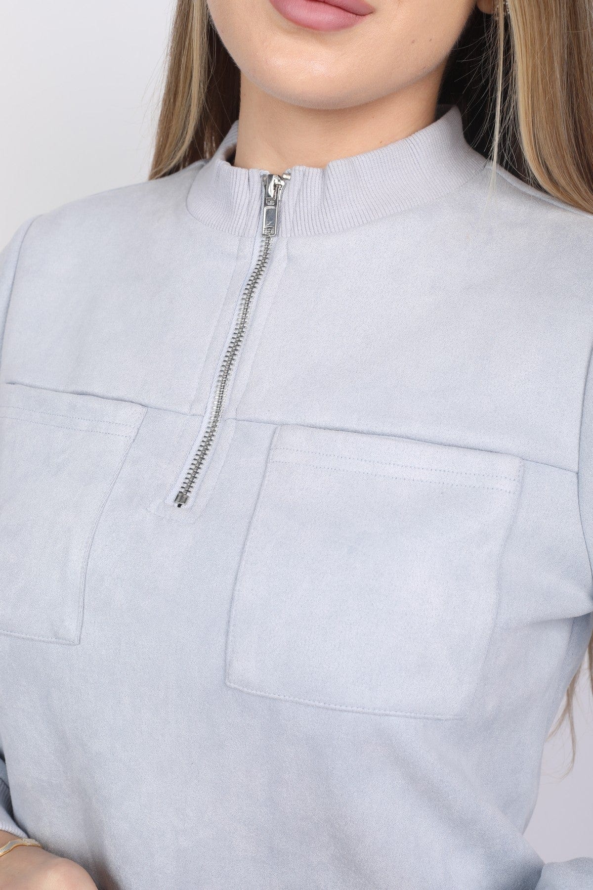 نتشي بلوزة بجيوب وسحاب كم طويل نسائي