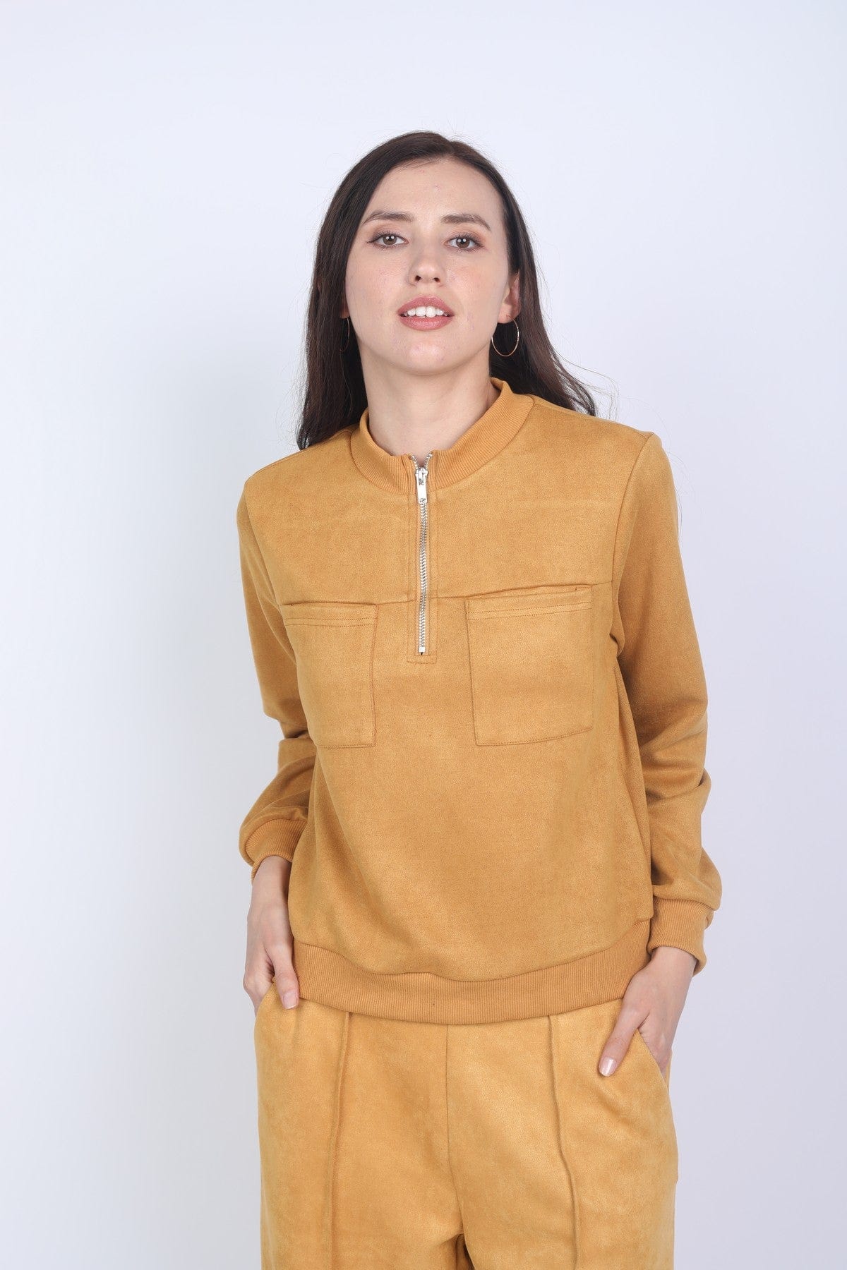 نتشي بلوزة بجيوب وسحاب كم طويل نسائي